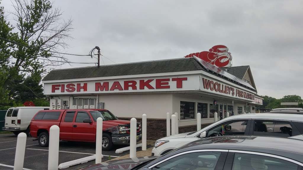 Woolleys Fish Market and Seafood House | 655 U.S. 9, Freehold, NJ 07728 | Phone: (732) 462-4964
