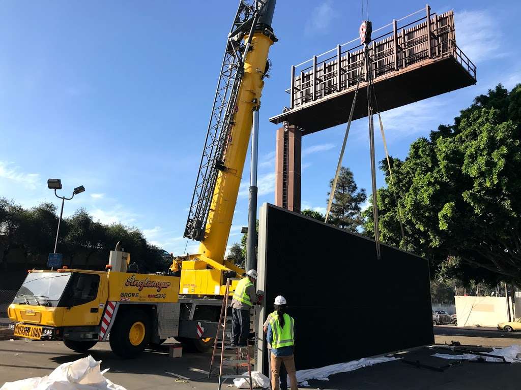 Moderns Coin-Op Car Wash | 6701 Paramount Blvd, Long Beach, CA 90805