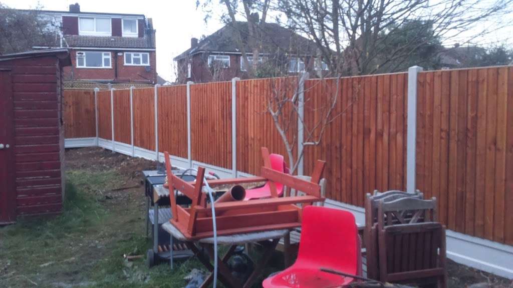 Stifford Fencing | Stifford Fencing, Stifford Hill, North Stifford, Grays RM16 5UJ, UK | Phone: 01375 386116