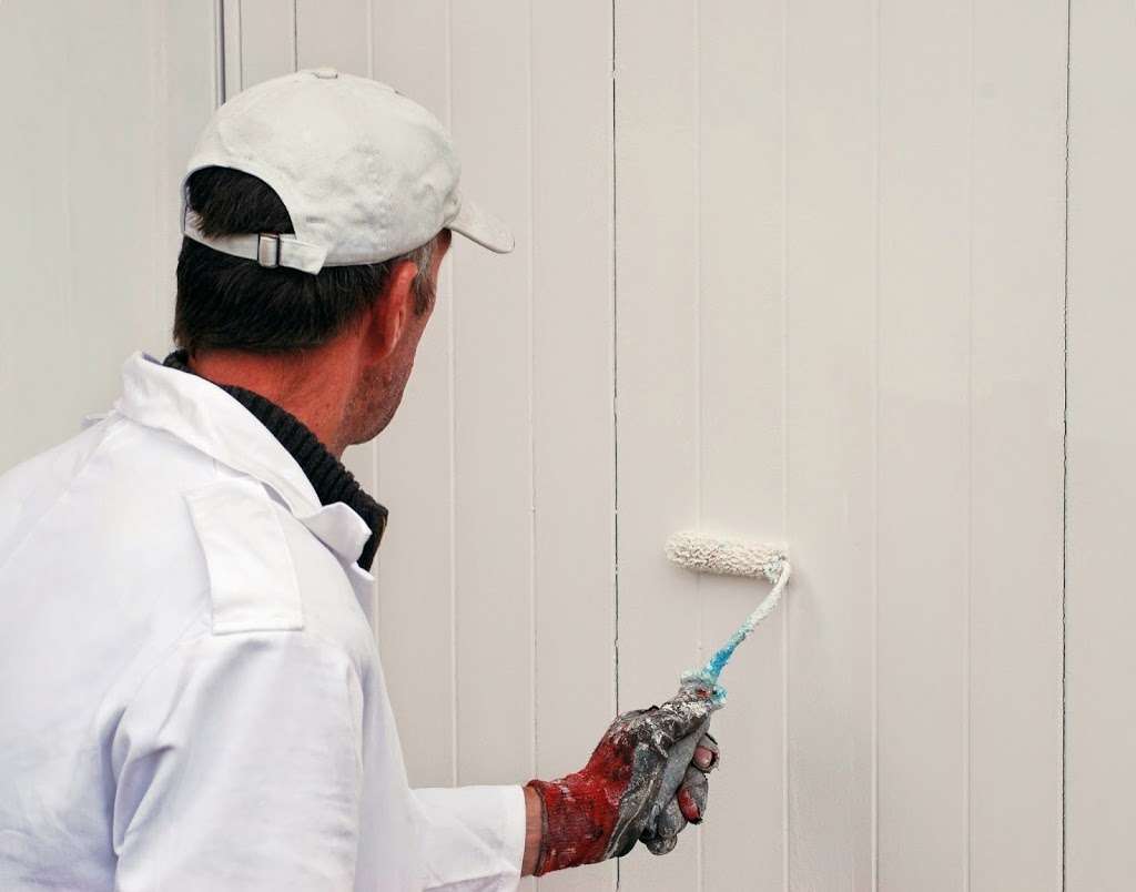 Lesters Painting Services | 3406 Windsor Ct, Montgomery, TX 77356, USA | Phone: (281) 748-6827