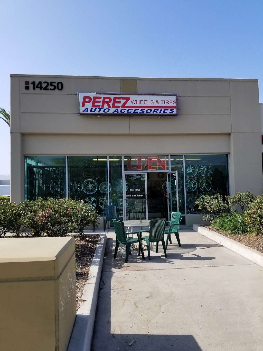Perez Wheels & Tires | 2901, 14250 Valley Blvd, La Puente, CA 91746, USA | Phone: (626) 336-6184
