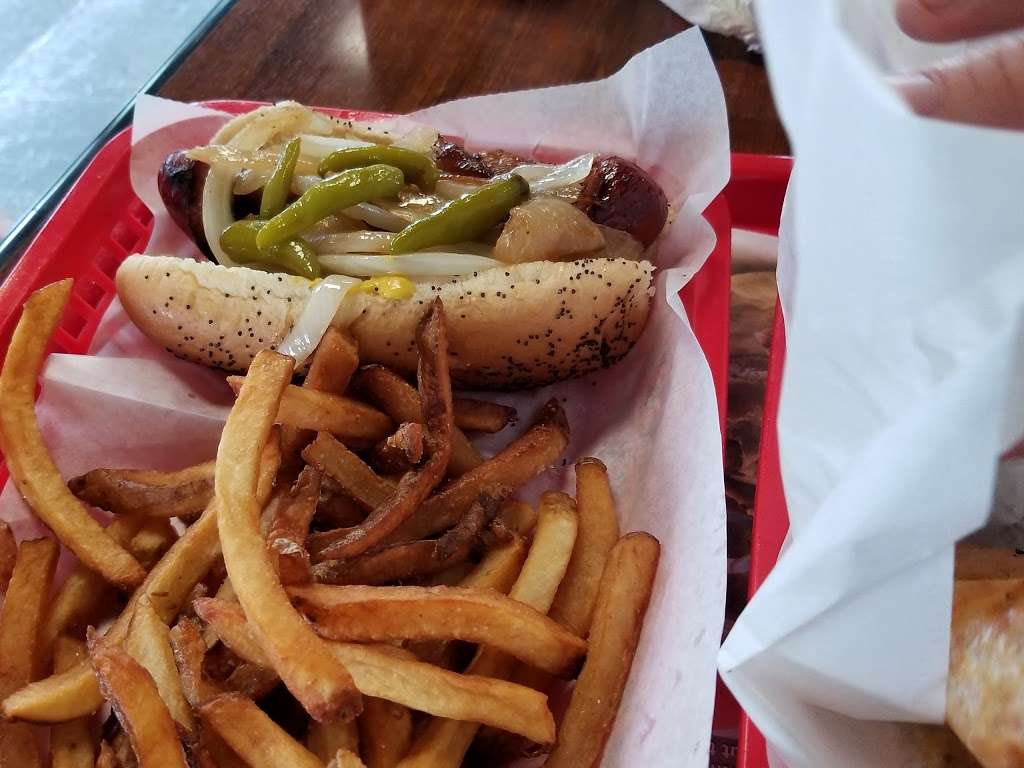 Firehouse dogs | 1820 W Irving Park Rd, Schaumburg, IL 60193, USA | Phone: (847) 565-4110