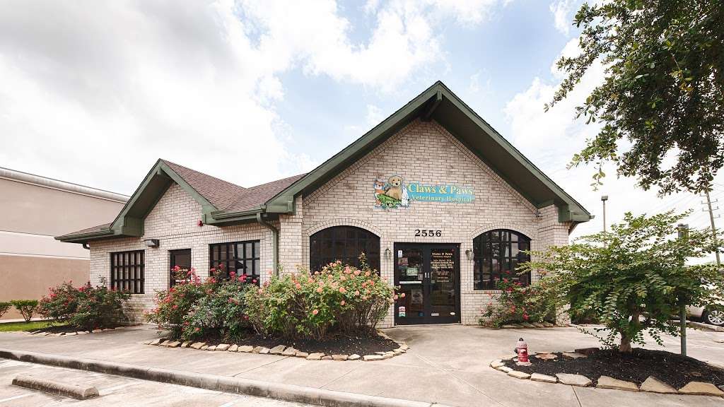 Claws & Paws Veterinary Hospital | 2556 Broadway St, Pearland, TX 77581, USA | Phone: (281) 997-1426