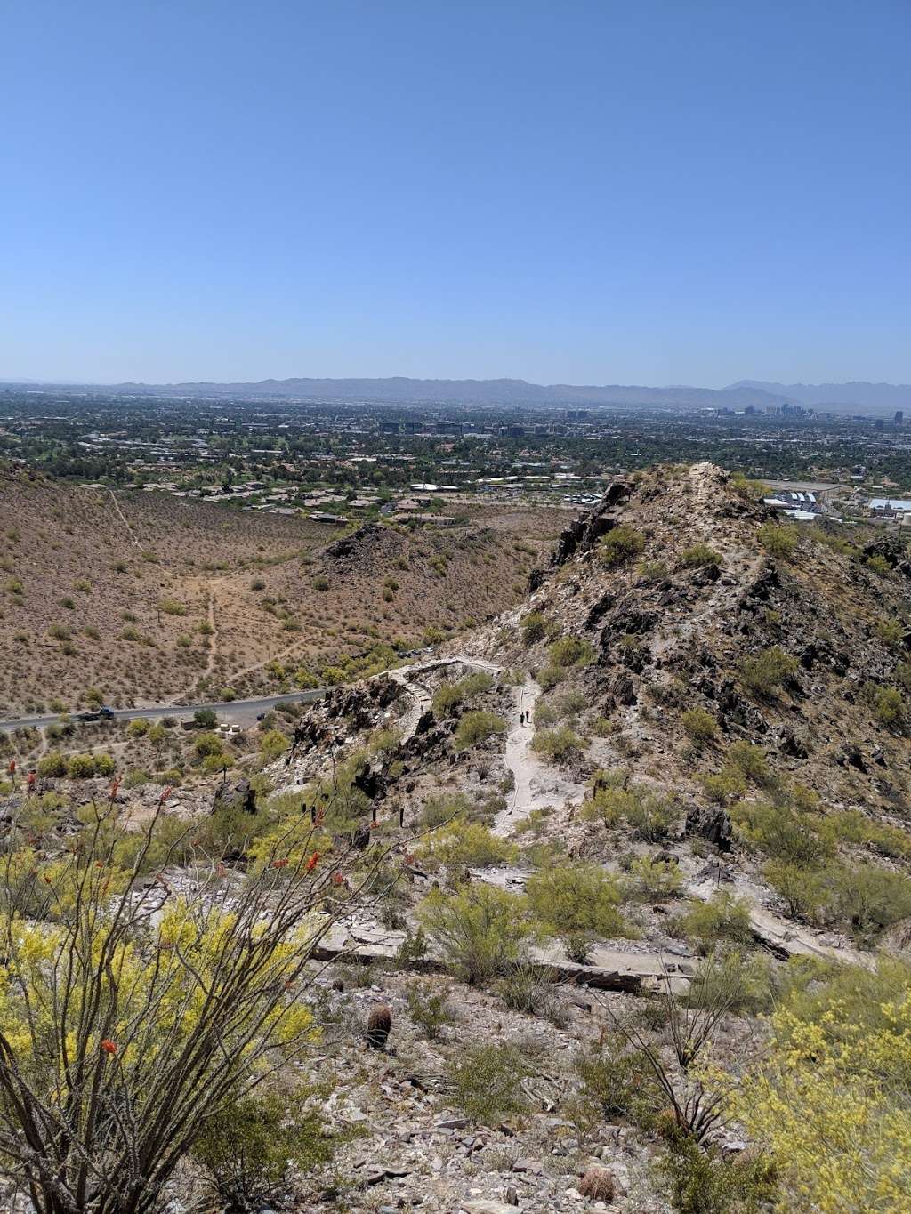 Piestewa Peak Trailhead | 2701 E Squaw Peak Dr, Phoenix, AZ 85016, USA