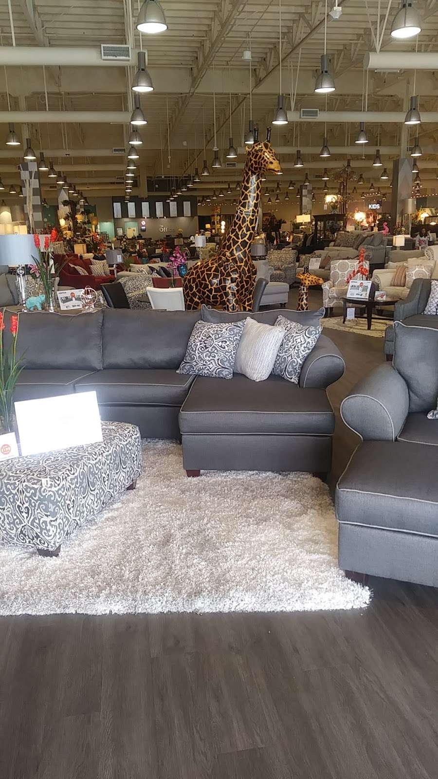 Bob’s Discount Furniture and Mattress Store | 25560 The Old Rd, Valencia, CA 91381, USA | Phone: (661) 523-3422