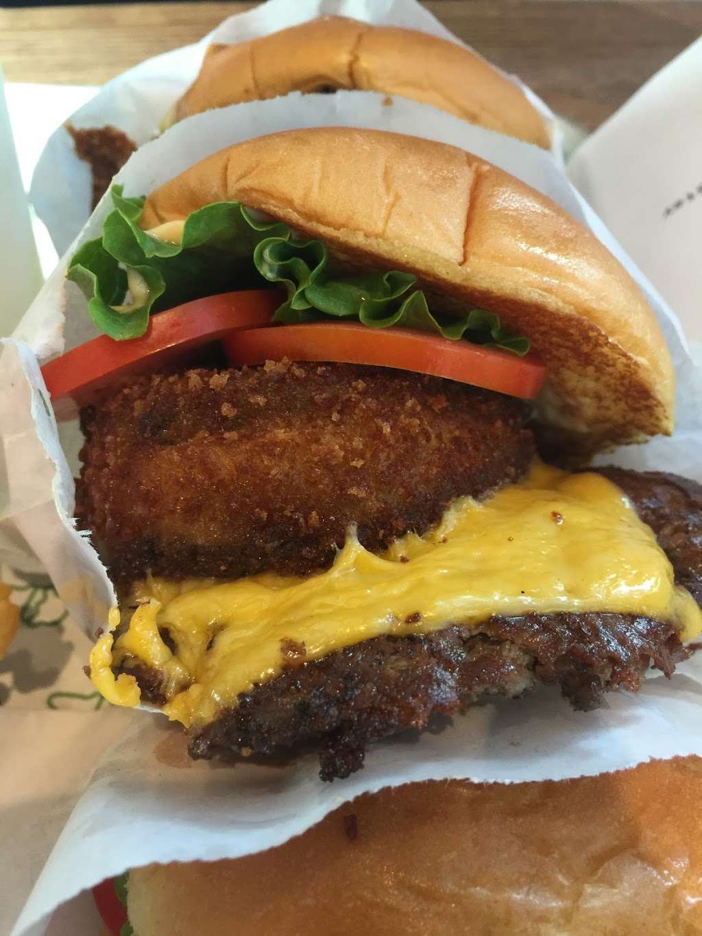 Shake Shack | 120 Promenade Way Suite A, Thousand Oaks, CA 91362 | Phone: (805) 309-5941