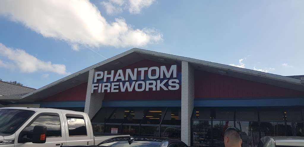 Phantom Fireworks of Melbourne | 4433 W New Haven Ave Rt. 192, Melbourne, FL 32904, USA | Phone: (321) 674-5005