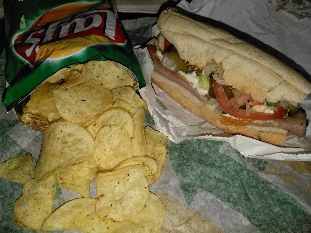 Subway | 3869 Maurice Ave Suite 125, Fort Worth, TX 76111, USA | Phone: (817) 834-7748