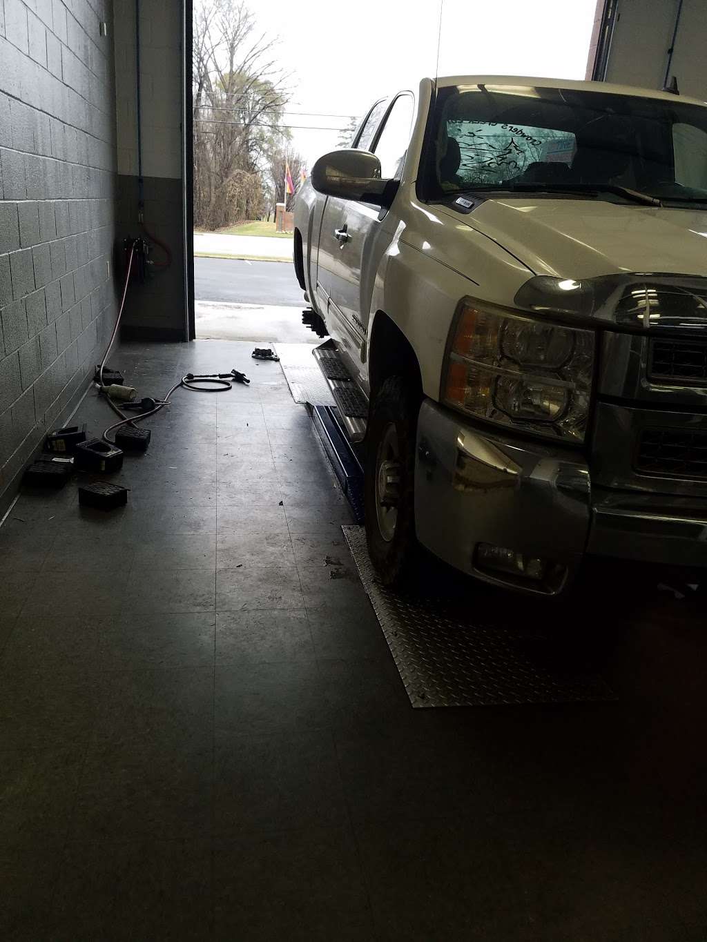 Express Oil Change & Tire Engineers 4825 Charlotte Hwy, Lake Wylie