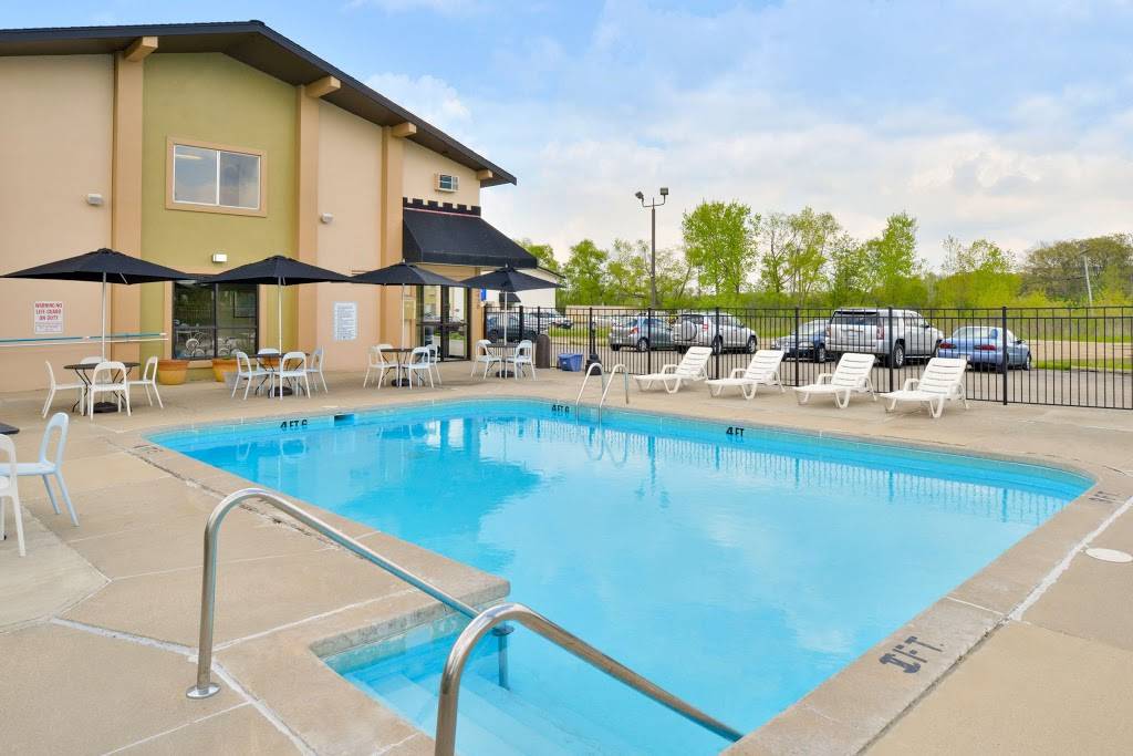 Americas Best Value Inn Madison | 3438 Highway 12-18, Madison, WI 53718, USA | Phone: (608) 226-9999