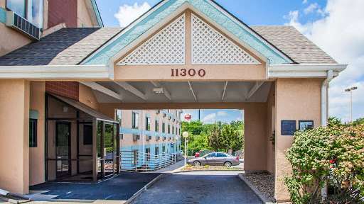 Econo Lodge Airport | 11300 NW Prairie View Rd, Kansas City, MO 64153 | Phone: (816) 464-5082