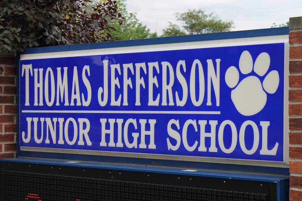 Thomas Jefferson Junior High School | 7200 Janes Ave, Woodridge, IL 60517 | Phone: (630) 852-8010
