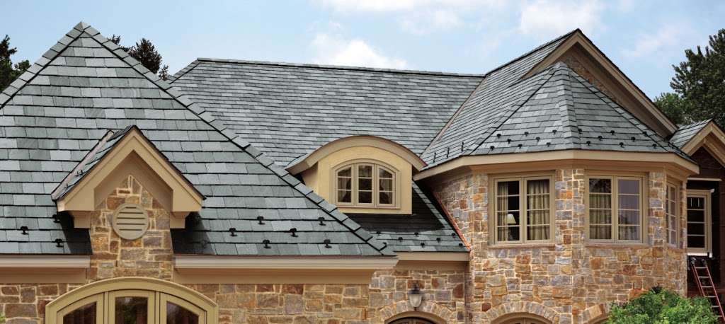 Roof Repair The Woodlands | 28 S Drifting Leaf Ct, The Woodlands, TX 77380, USA | Phone: (204) 819-5000