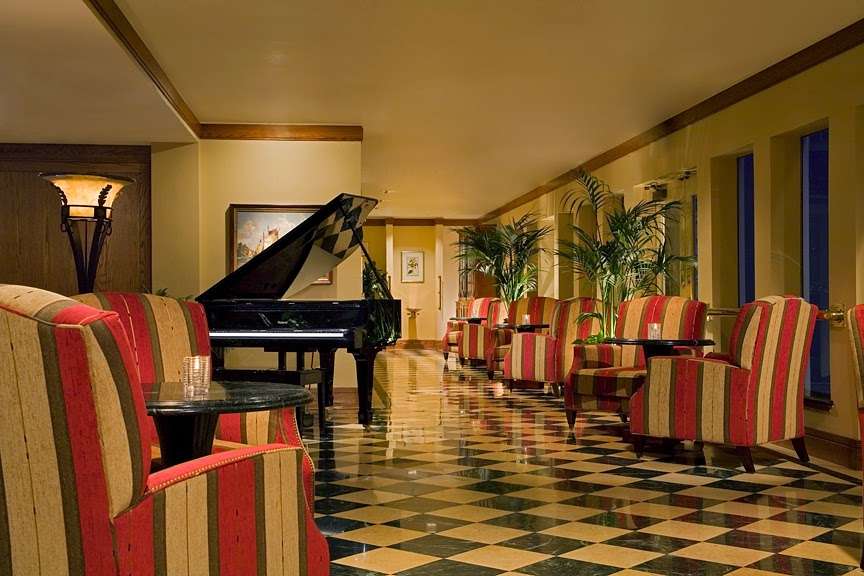 Stanford Park Hotel | 100 El Camino Real, Menlo Park, CA 94025, USA | Phone: (866) 241-2431