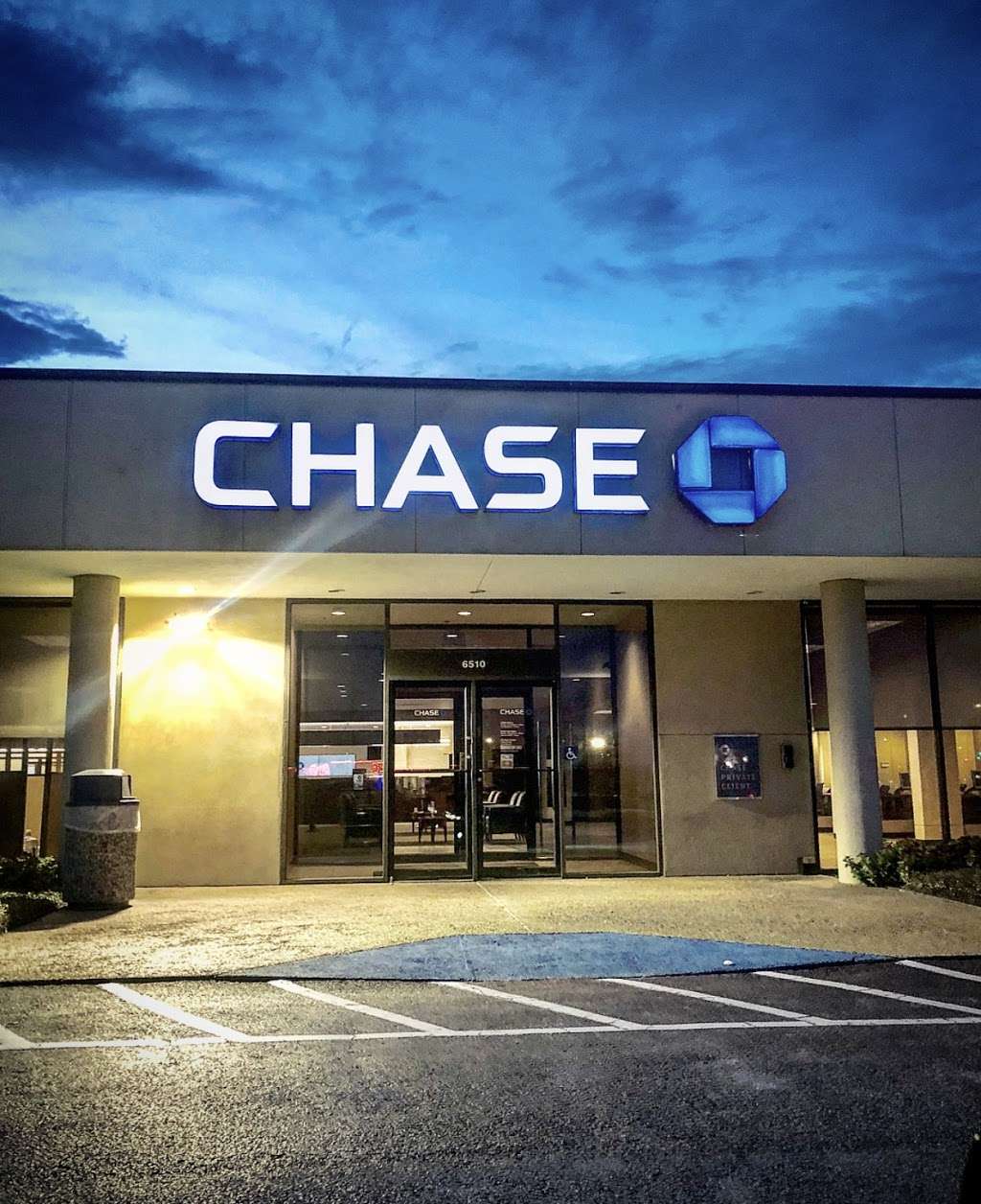 Chase Bank | 6510 W Little York Rd, Houston, TX 77040, USA | Phone: (713) 937-2707