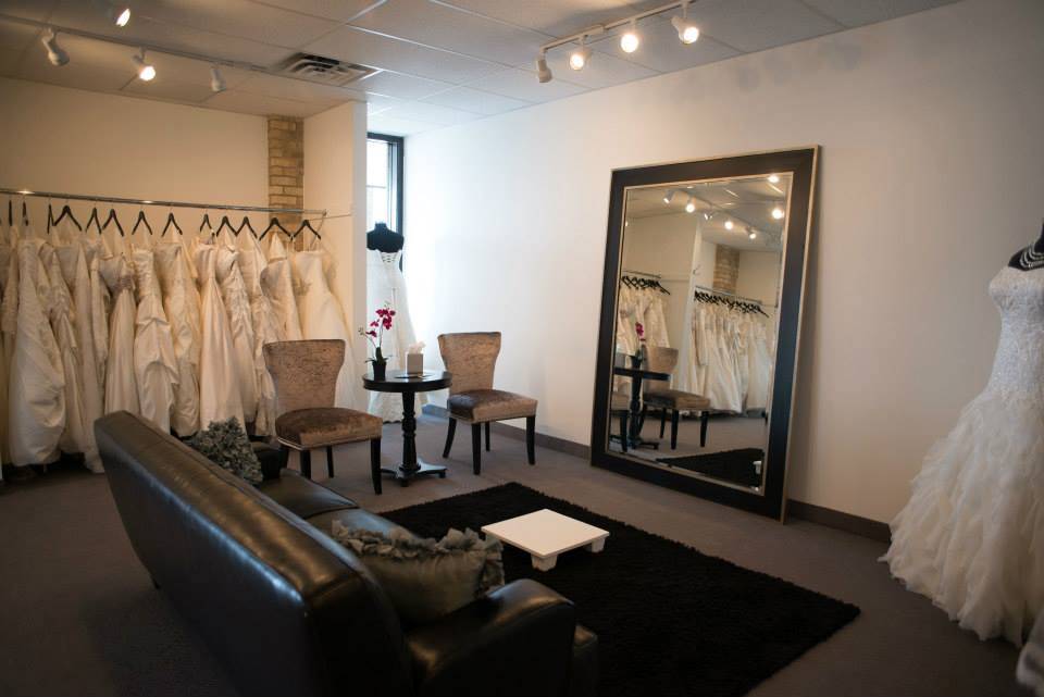 Luxe Bridal Couture | 3918 Cedar Grove Pkwy, Eagan, MN 55122, USA | Phone: (651) 600-3015