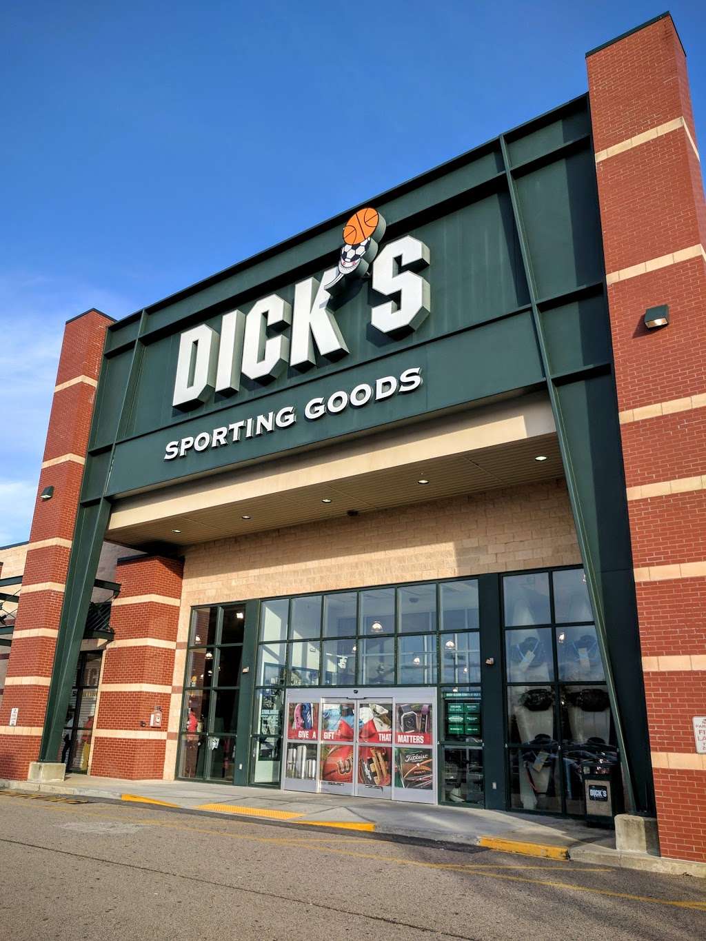 DICKS Sporting Goods | 1360 S Washington St, North Attleborough, MA 02760, USA | Phone: (508) 699-8475