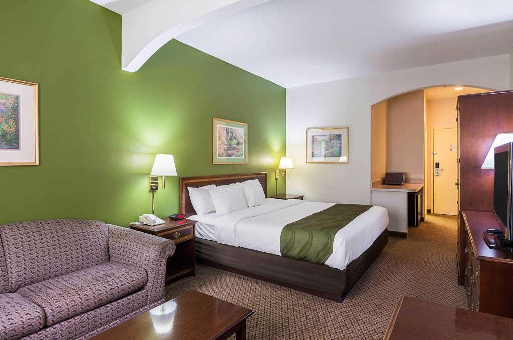 Quality Inn & Suites Kearneysville - Martinsburg | 1937 Short Rd, Kearneysville, WV 25430, USA | Phone: (304) 263-8888