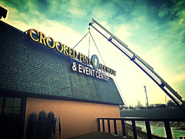 Crooked Pint Ale House & Event Center | 1734 Adolphus St, Maplewood, MN 55117, USA | Phone: (651) 252-6500