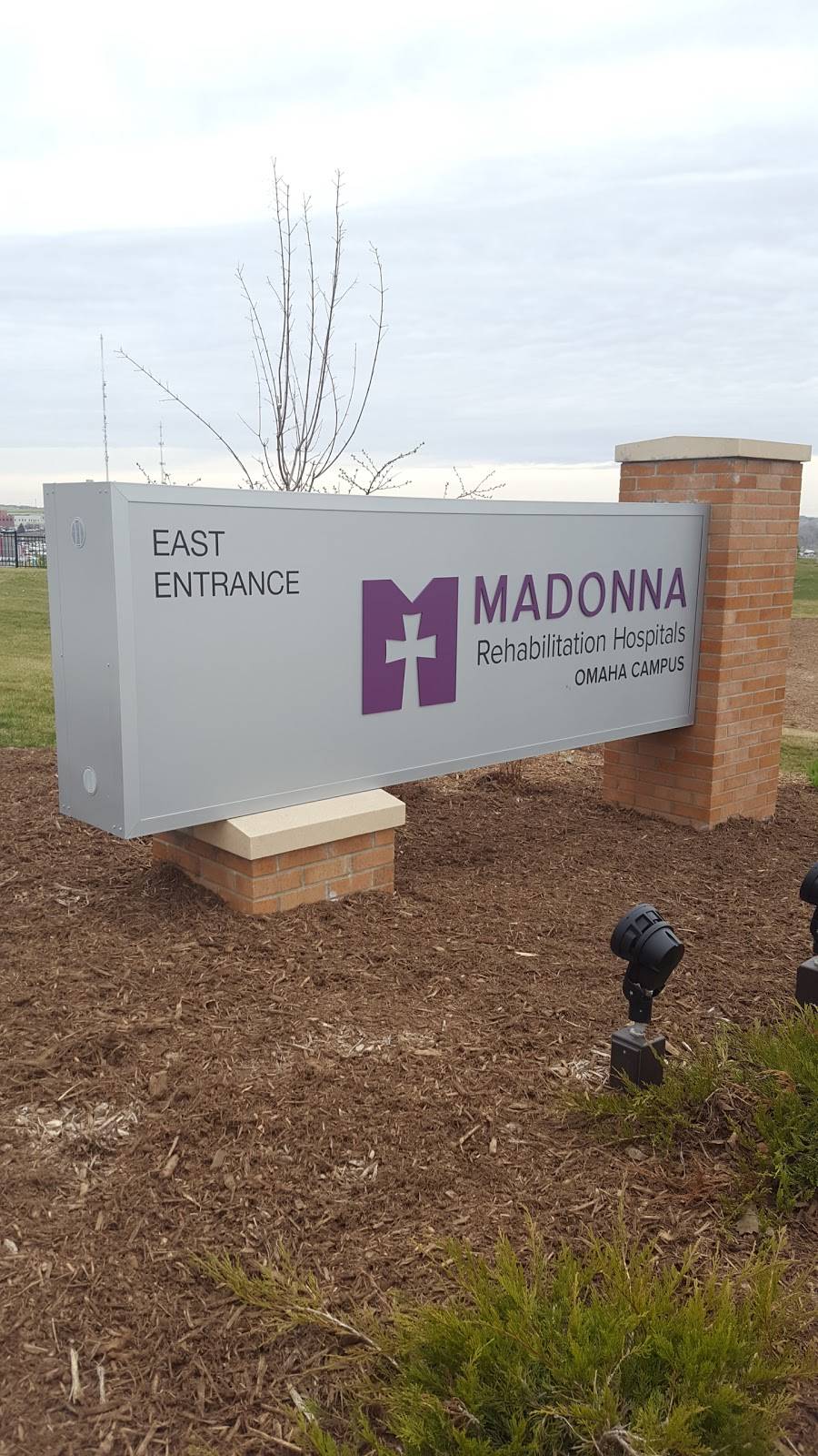 Madonna Rehabilitation Hospitals - Omaha Campus | 17500 Burke St, Omaha, NE 68118 | Phone: (402) 401-3100