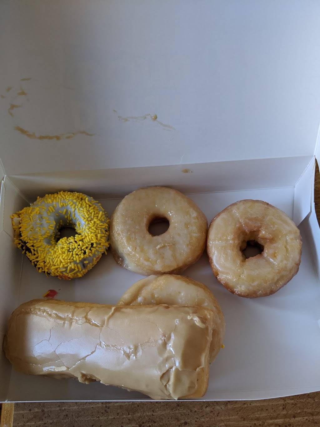 Nanas Daylight Donuts | 2245 Sheek Rd Suite A, Greenwood, IN 46143, USA | Phone: (317) 360-9988