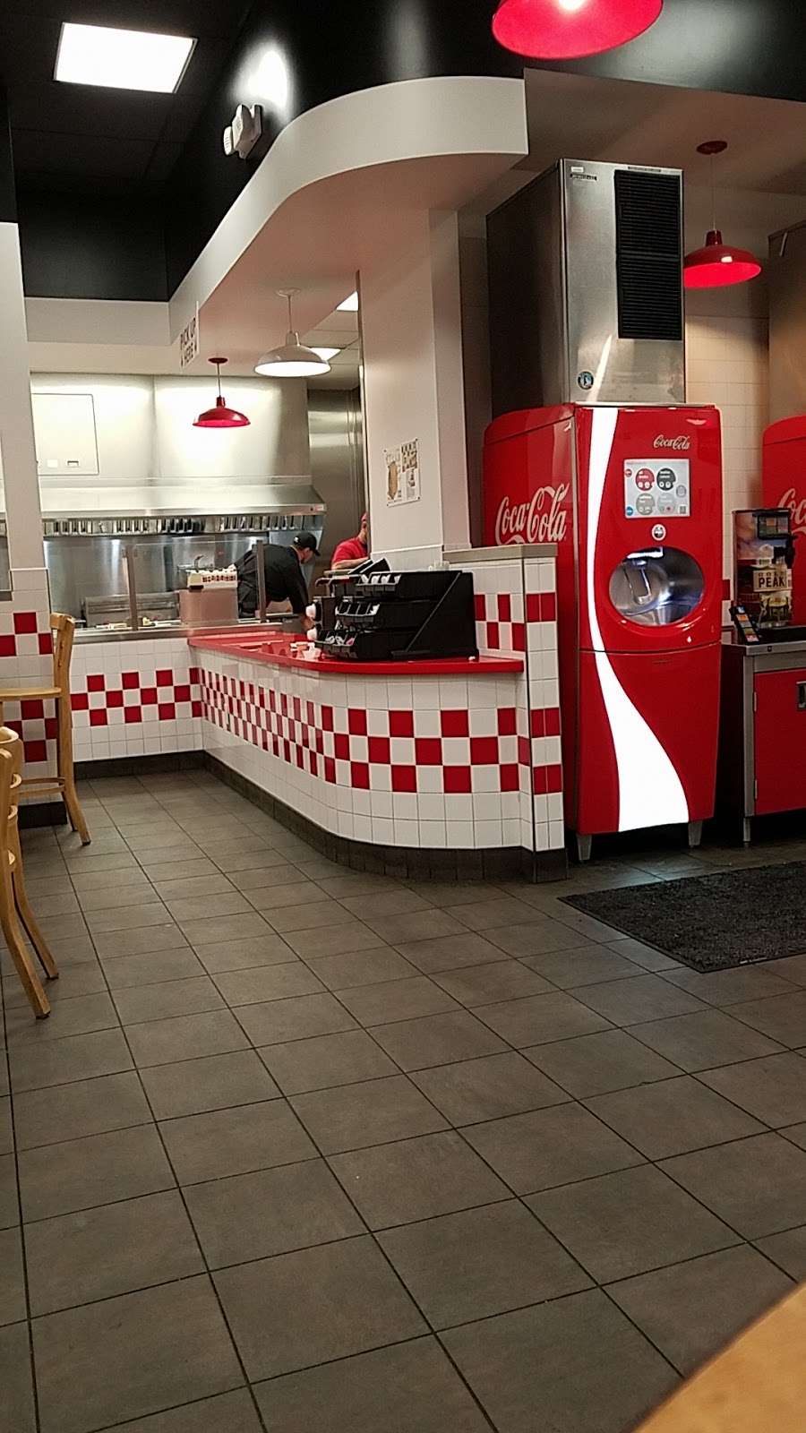 Five Guys | 2641 N 44th St, Phoenix, AZ 85008, USA | Phone: (602) 956-0444