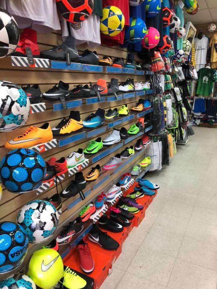 Only Sports Soccer | 3318 W Lawrence Ave, Chicago, IL 60625, USA | Phone: (773) 509-9000