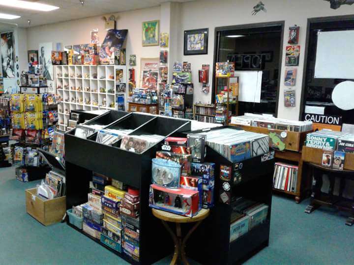 Catapult Collectibles | 40 W Terra Cotta Ave j, Crystal Lake, IL 60014, USA | Phone: (815) 893-4747