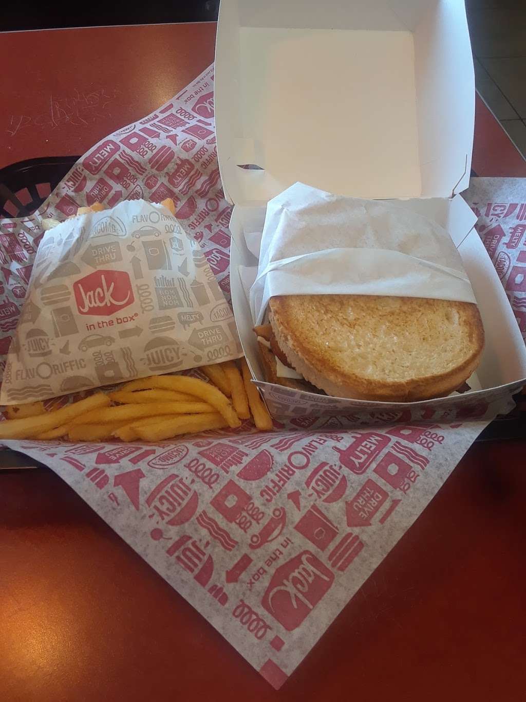 Jack in the Box | 8920 Atlantic Ave, South Gate, CA 90280, USA | Phone: (323) 569-2335