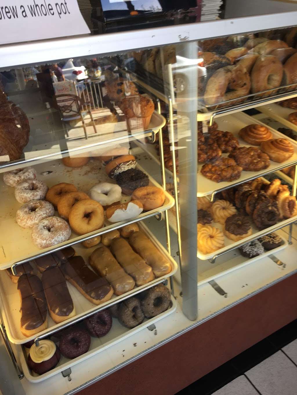 Donut Touch | 12033 Scripps Summit Dr C, San Diego, CA 92131, USA | Phone: (858) 578-8933