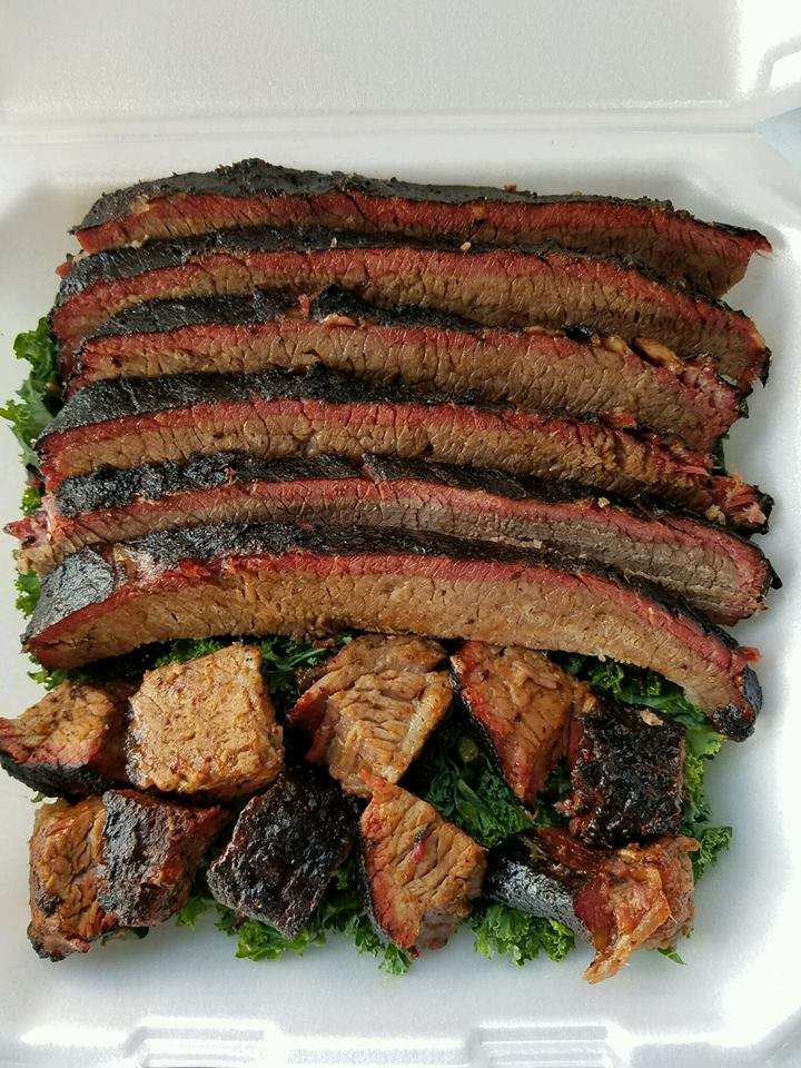 Smokin Es BBQ | 2401 Central Ave, Lake Station, IN 46405, USA | Phone: (219) 654-4141
