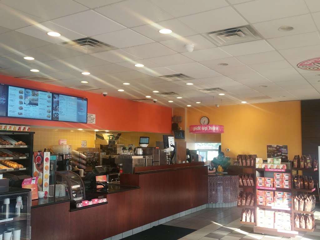 Dunkin | 7601 Lindbergh Blvd, Philadelphia, PA 19153, USA | Phone: (215) 365-4291