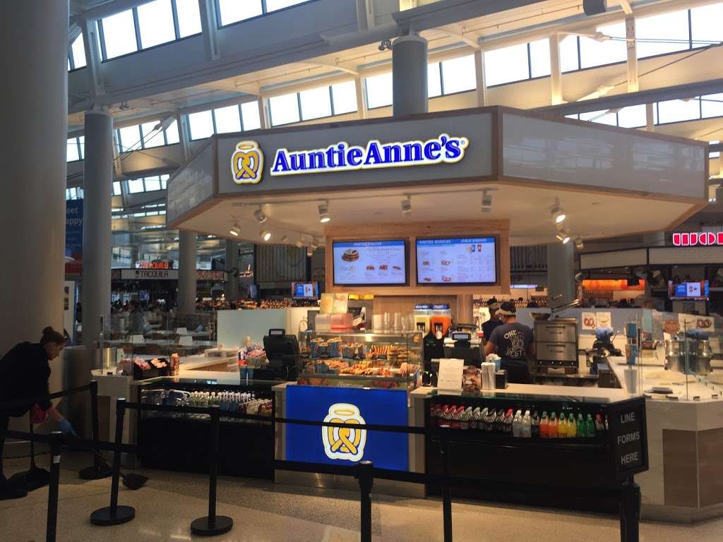 Auntie Annes | The Port Authority of NY & NJ, Terminal C #133, Newark, NJ 07114, USA | Phone: (973) 624-1111