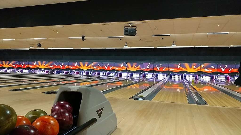 Bowlero Willowbrook | 19102 TX-249, Houston, TX 77070, USA | Phone: (281) 955-5900