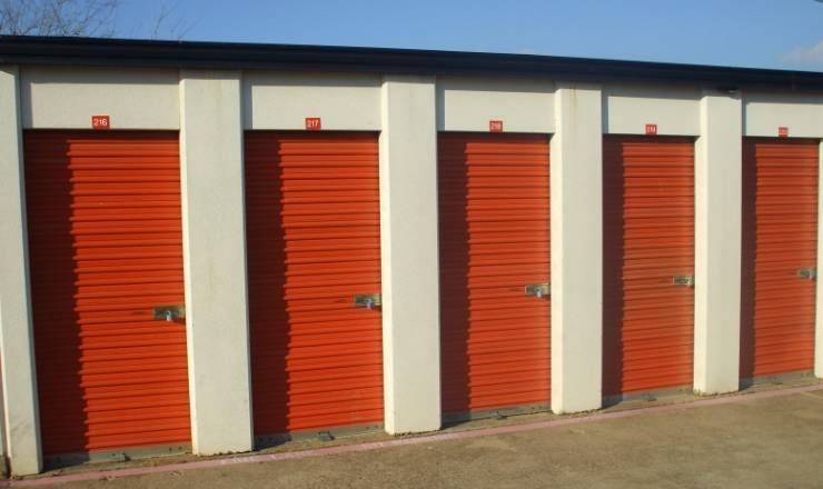 Alamo Dependable Self Storage | 2855 Fort Worth Ave, Dallas, TX 75211, USA | Phone: (214) 333-4539