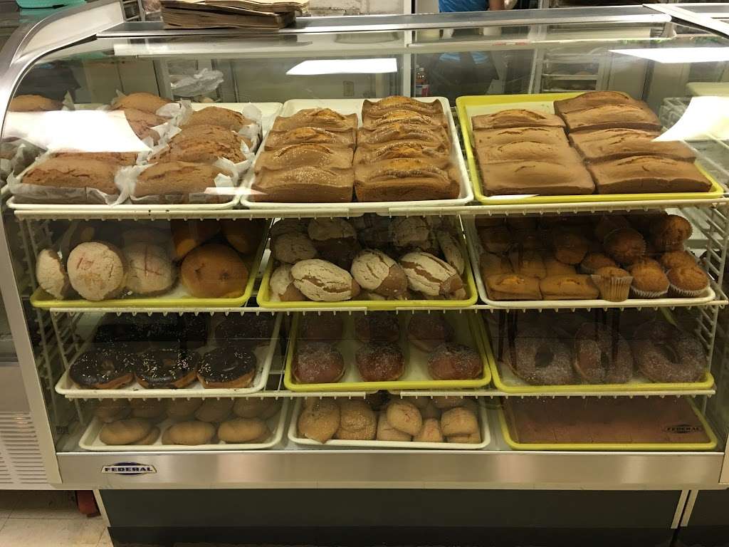 Bakery & Deli Salvadoreno | 7209 E W.T. Harris Blvd, Charlotte, NC 28227, USA | Phone: (704) 535-0623