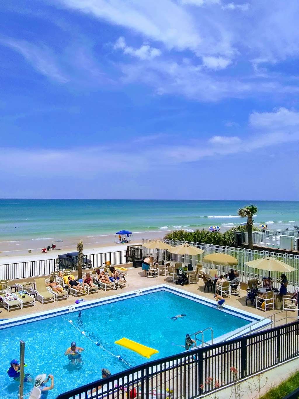 Turtle Inn Beach Club | 3233 S Atlantic Ave, Daytona Beach, FL 32118 | Phone: (386) 761-0426