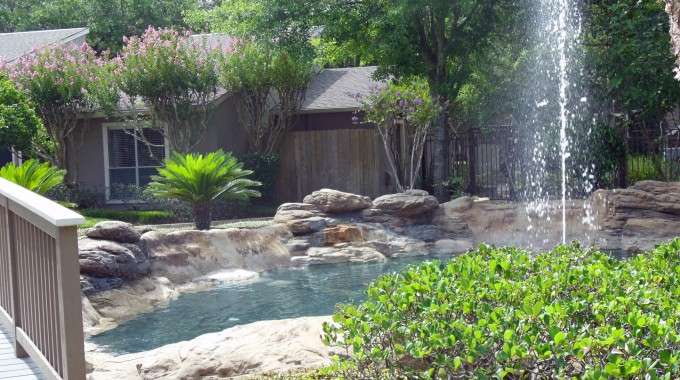 Walden Pond Apartments | 12850 Whittington Dr, Houston, TX 77077 | Phone: (281) 497-7317