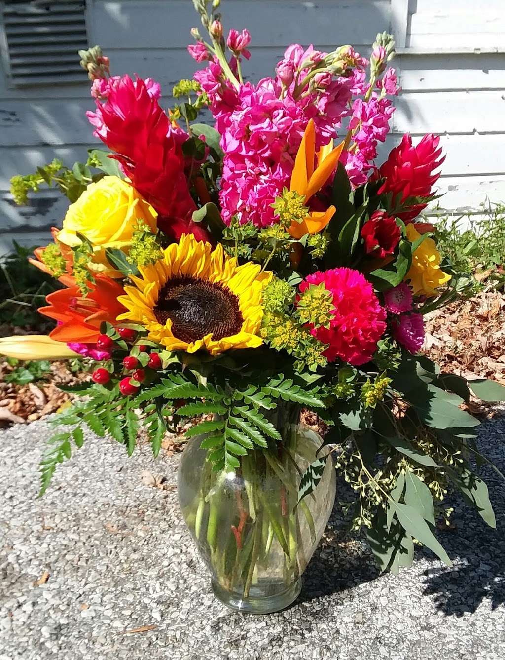 Montgomery Florist | 1042, 2 Union St, Montgomery, NY 12549, USA | Phone: (845) 457-3880