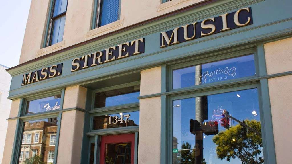 Mass Street Music | 1347 Massachusetts St, Lawrence, KS 66044, USA | Phone: (785) 843-3535