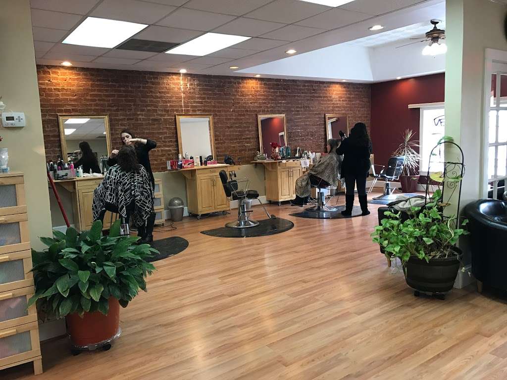 Salon on Main | 217 E Main St, Remington, VA 22734, USA | Phone: (540) 439-1880