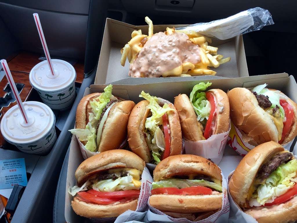 In-N-Out Burger | 420 N Santa Anita Ave, Arcadia, CA 91006, USA | Phone: (800) 786-1000