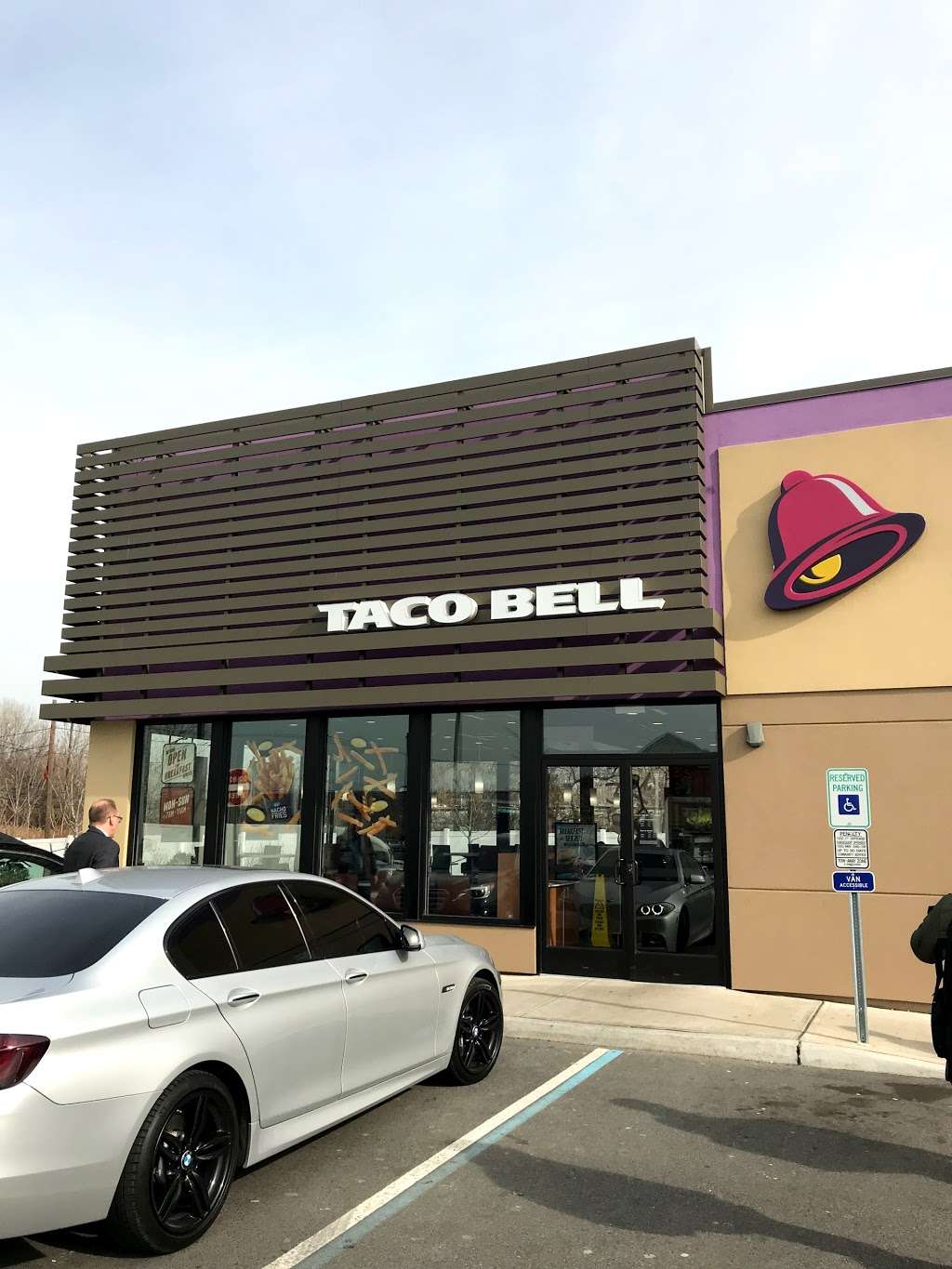 Taco Bell | 220 Harrison Ave, Kearny, NJ 07032, USA | Phone: (201) 299-4766