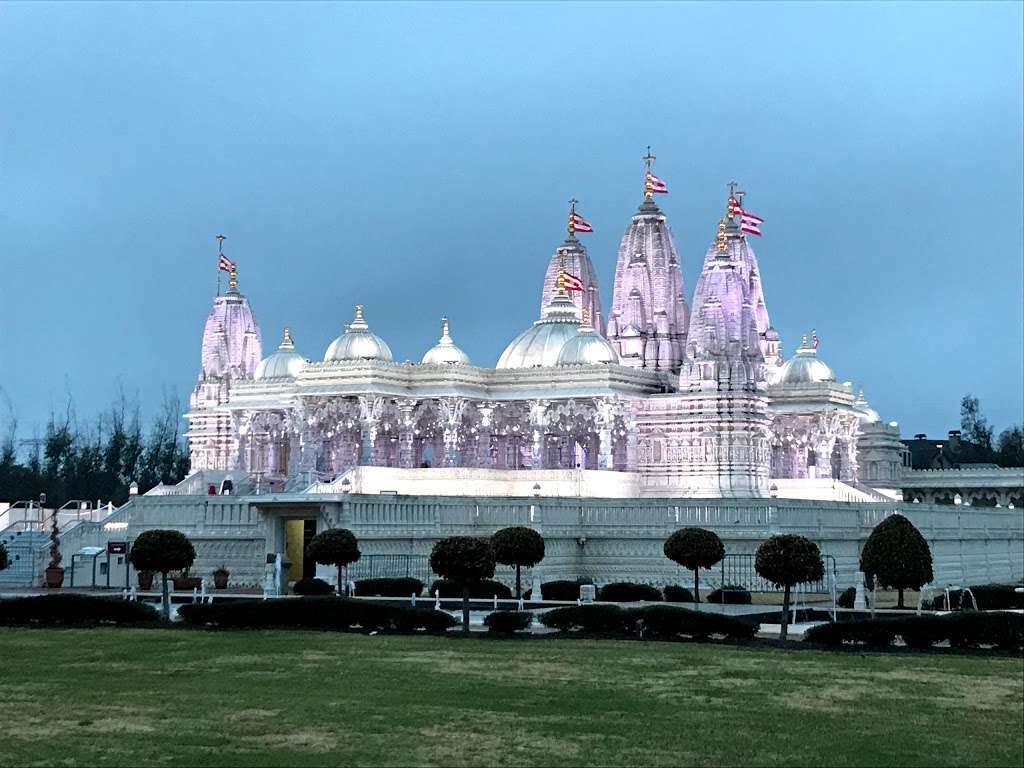 BAPS Shri Swaminarayan Mandir | 1150 Brand Ln, Stafford, TX 77477, USA | Phone: (281) 765-2277