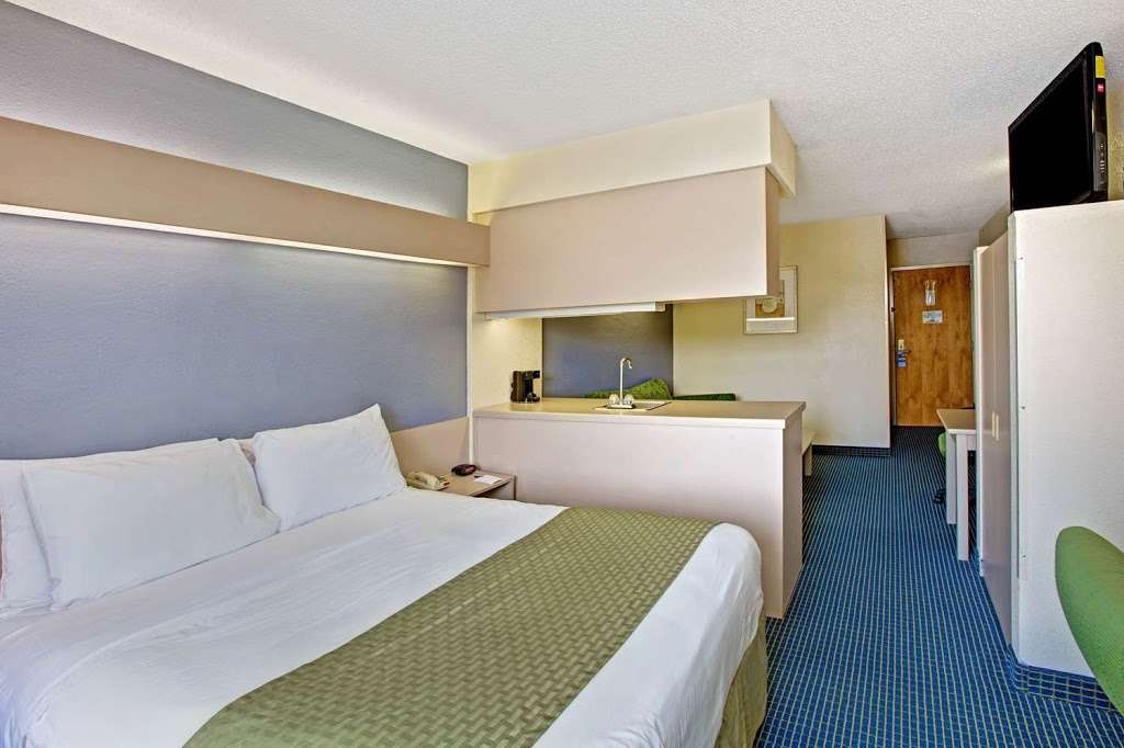 Microtel Inn & Suites by Wyndham Statesville | 109 Landson Dr, Statesville, NC 28677, USA | Phone: (704) 380-9215