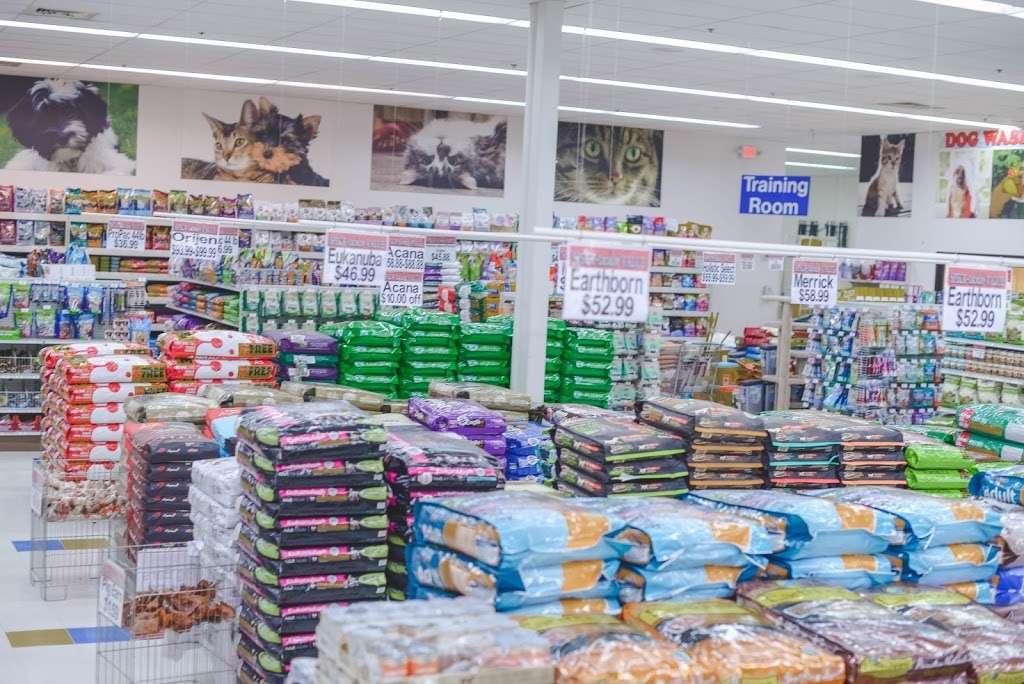 Specks Pet Supplies | 6845 Bluff Rd, Indianapolis, IN 46217, USA | Phone: (317) 452-8483