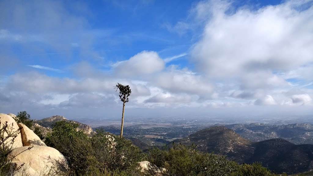 Ellie Lane Trailhead | 16399 Ellie Ln, Poway, CA 92064, USA