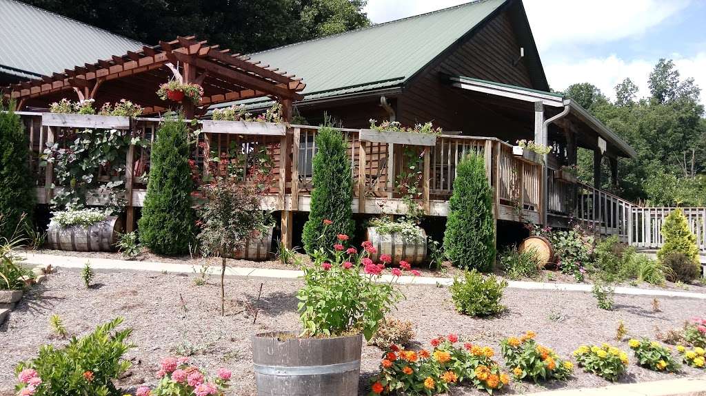 Brown County Winery | 4520 State Rd 46, Nashville, IN 47448, USA | Phone: (812) 988-6144