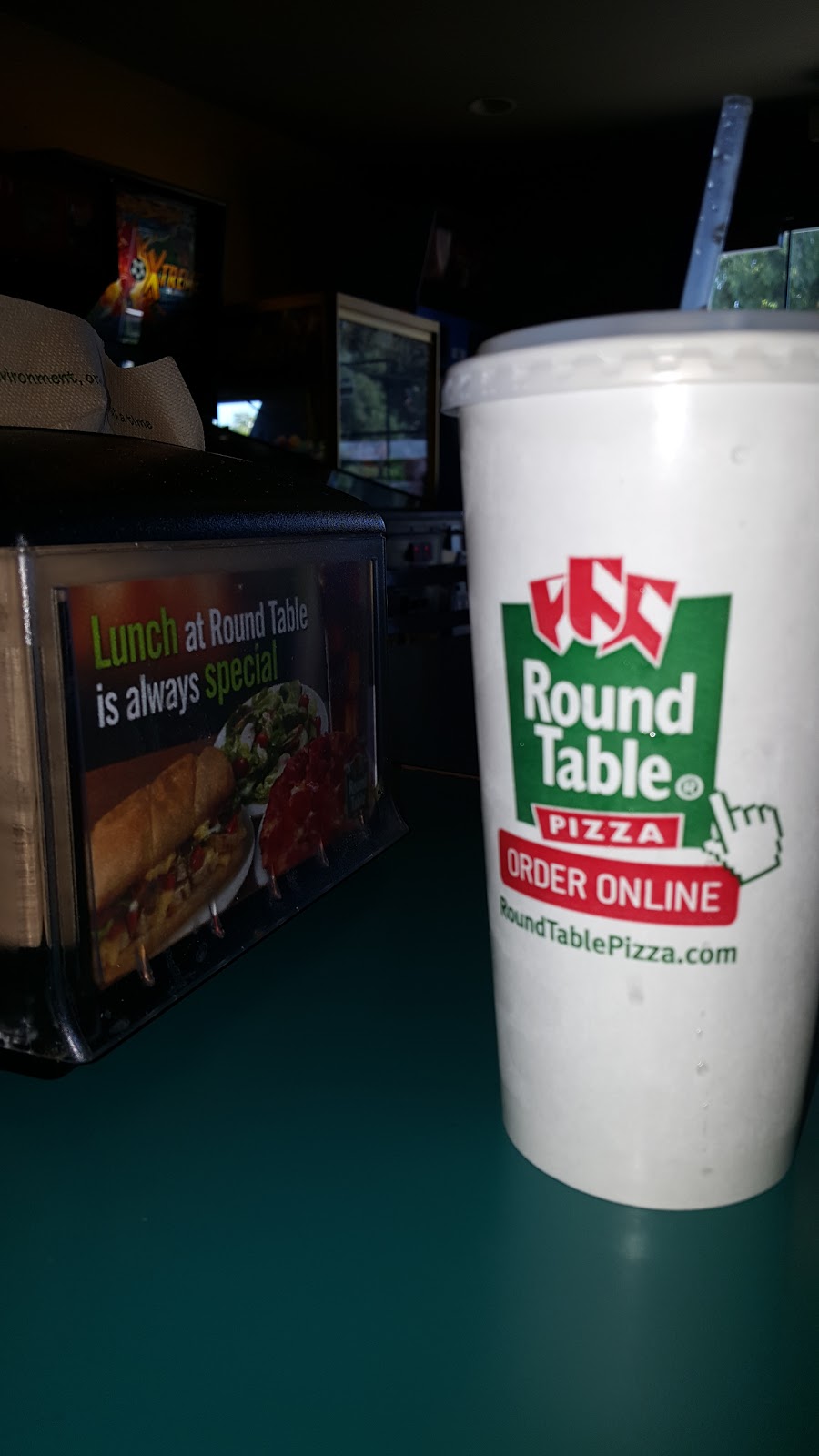 Round Table Pizza | 1743 Willow Pass Rd, Concord, CA 94520, USA | Phone: (925) 689-8900