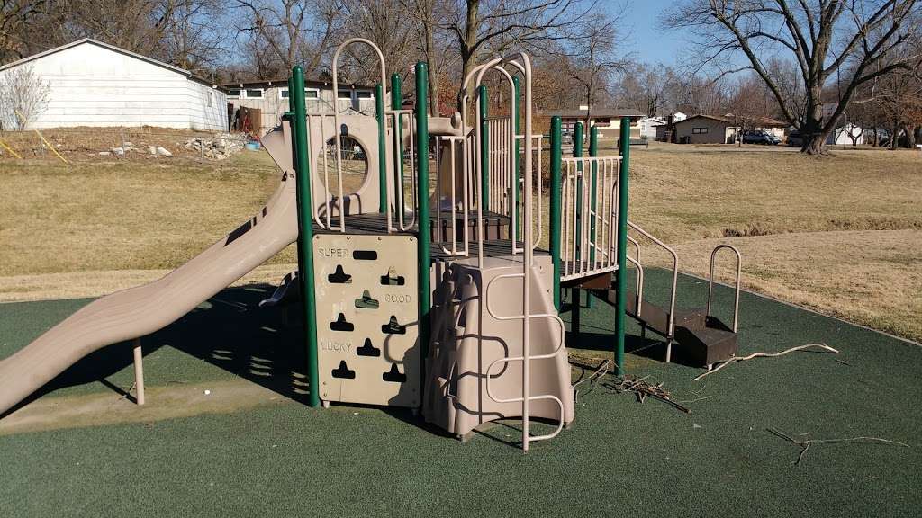 Meadowbrook Park | Gladstone, MO 64118, USA | Phone: (816) 423-4091